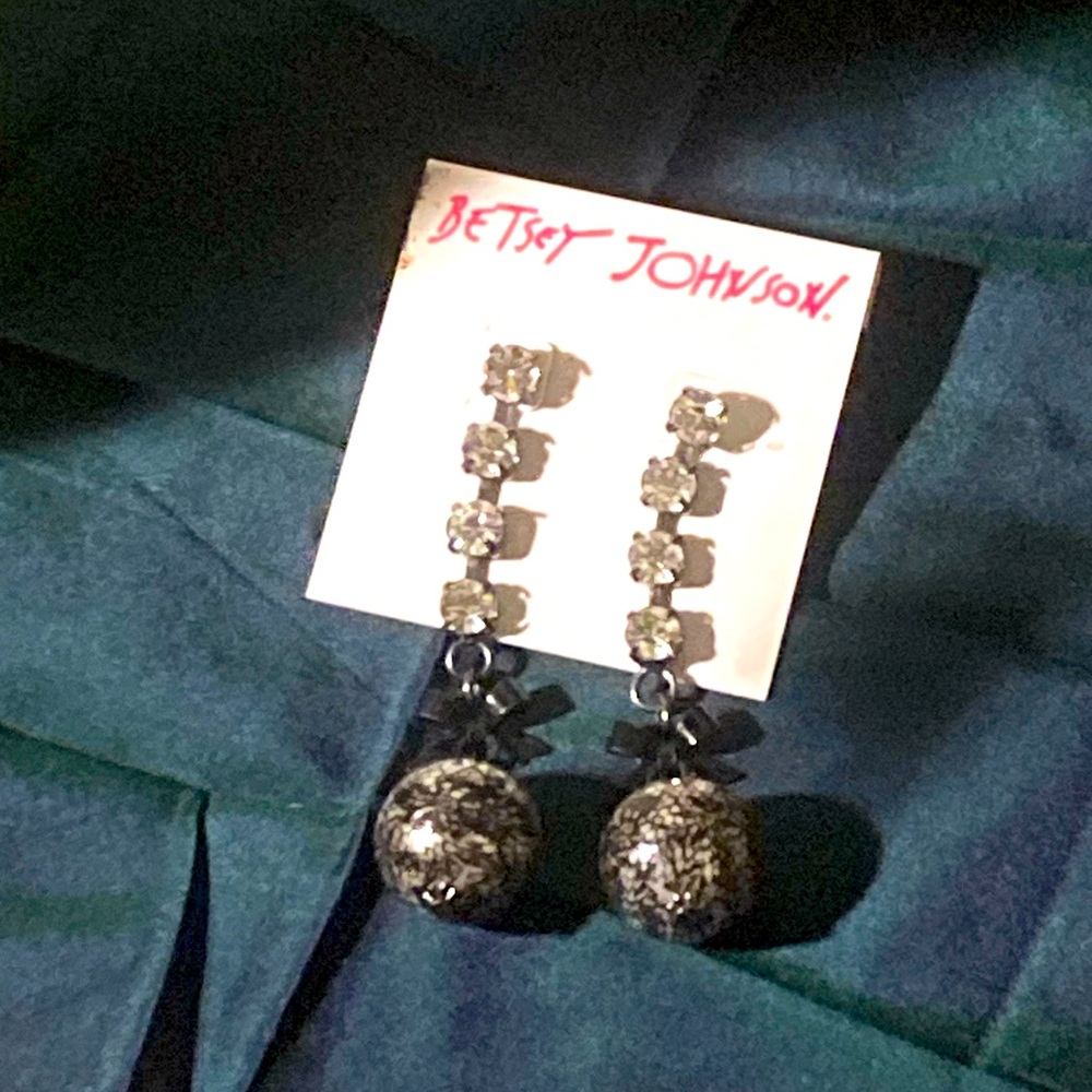 Betsey Johnson Vintage Vicki Victorian Lace Printed Pearl Crystal Earrings